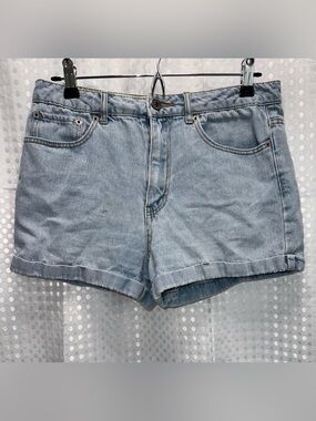 Forever 21 Light Wash Denim Mom Shorts - Women's Casual Jean Shorts Size 27